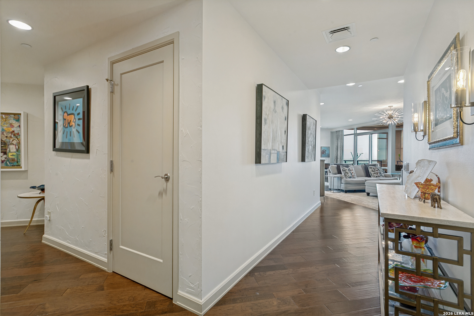 4242 Broadway 1702