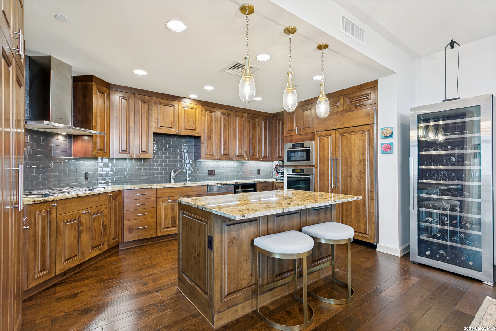 4242 Broadway 1702