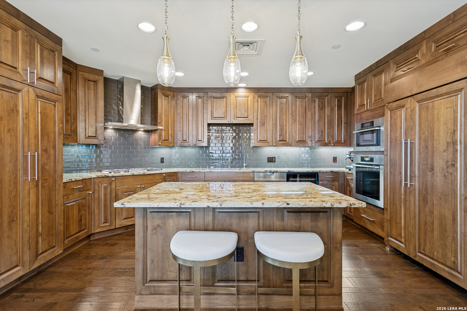 4242 Broadway 1702