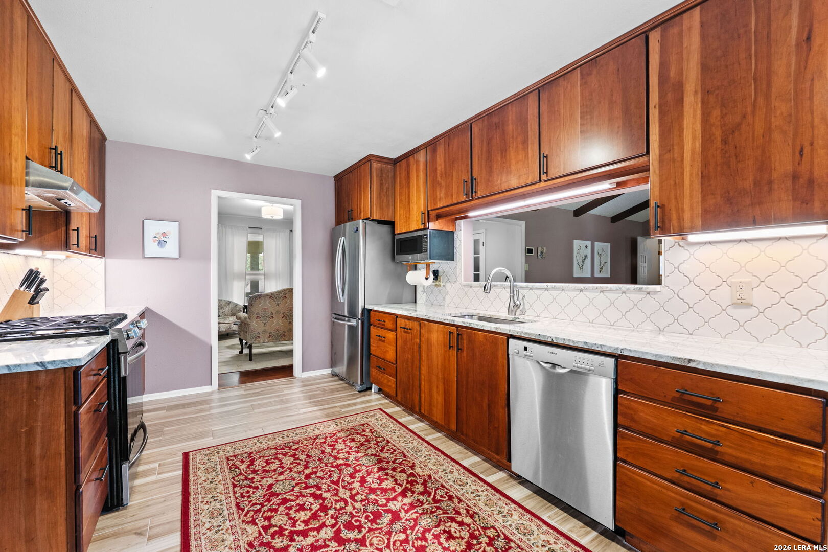112 Grand Oak