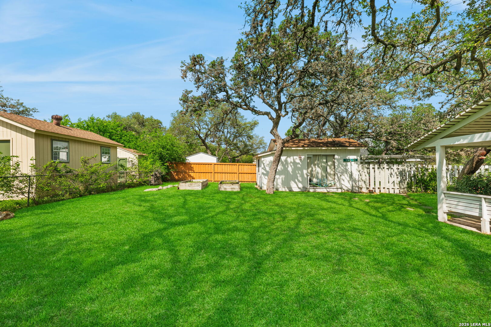 112 Grand Oak