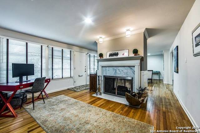 211 ROBINHOOD PL