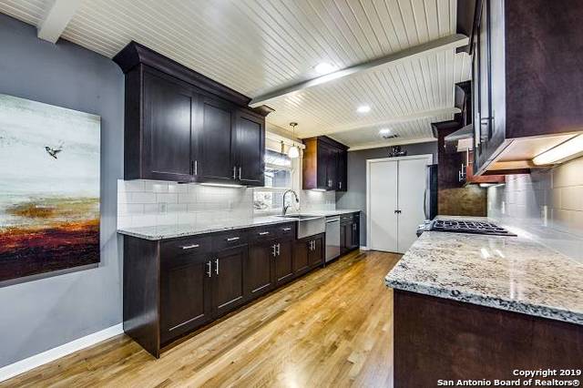 211 ROBINHOOD PL