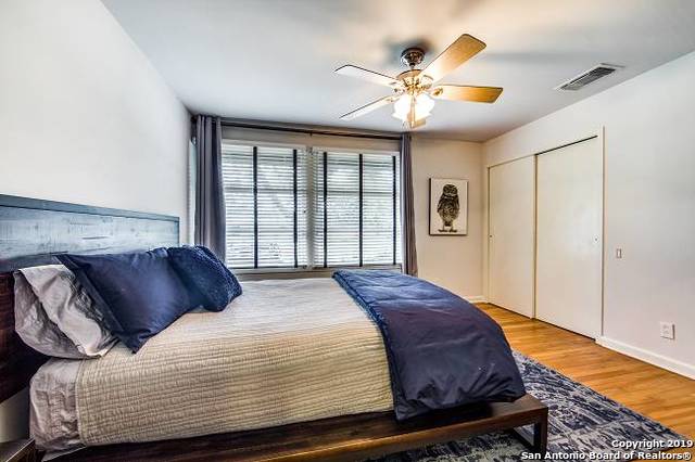 211 ROBINHOOD PL