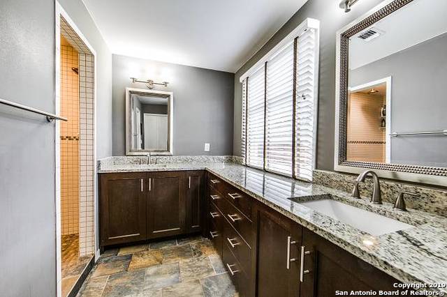 211 ROBINHOOD PL