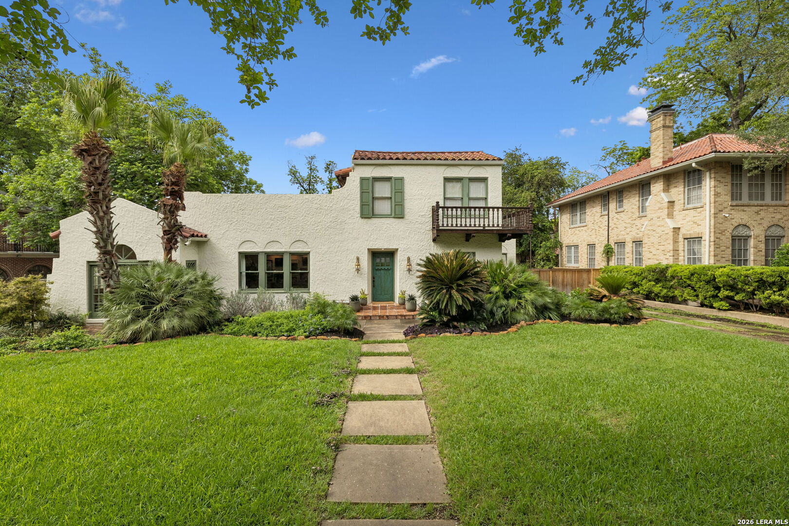 115 E HOLLYWOOD AVE