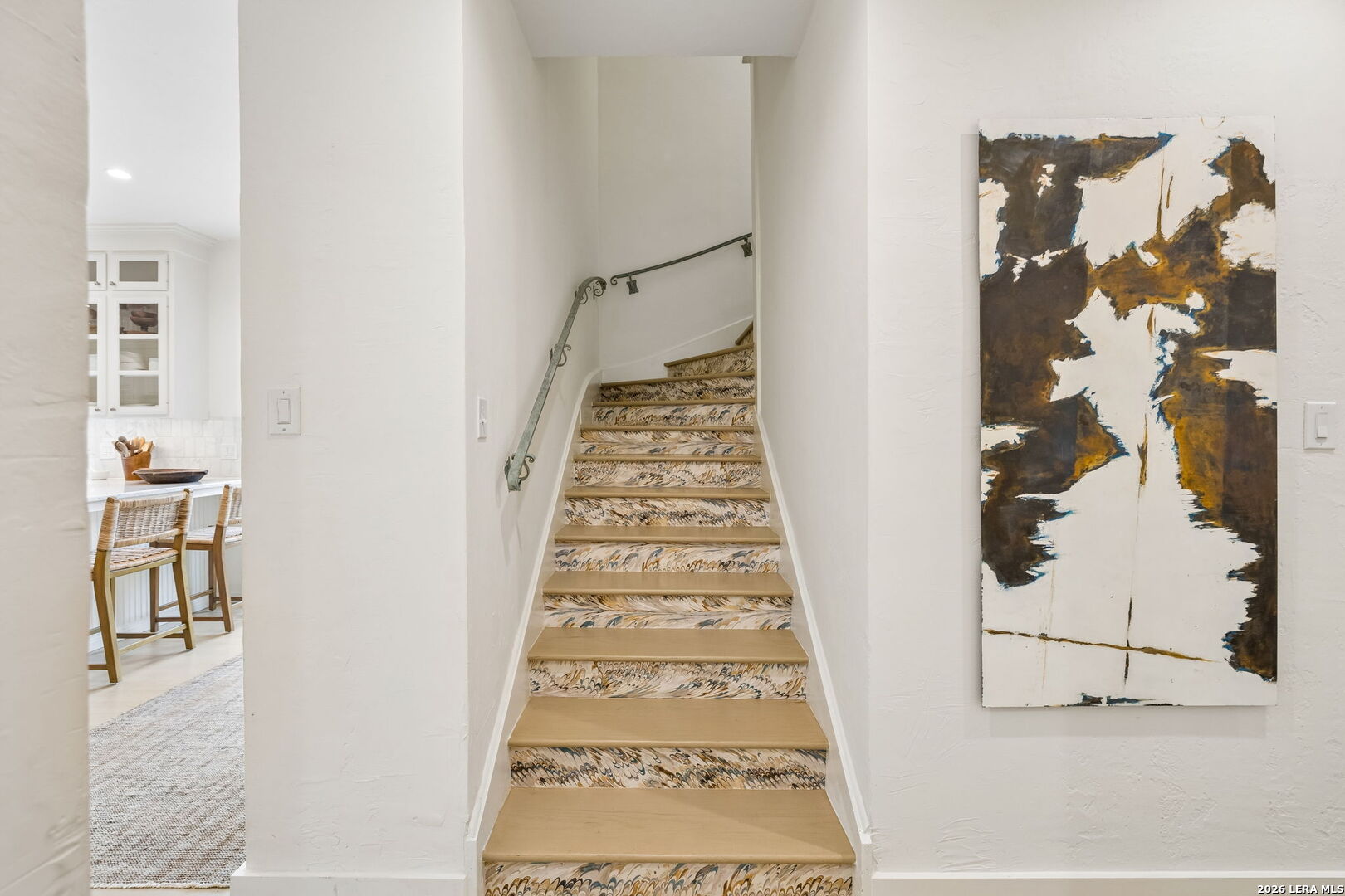 115 E HOLLYWOOD AVE