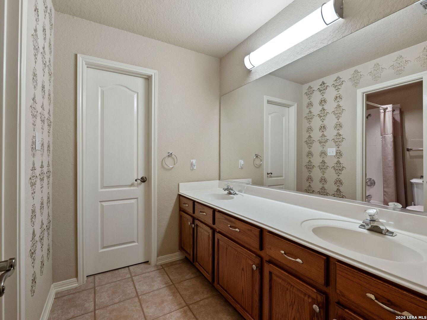 1302 Salazar Trail