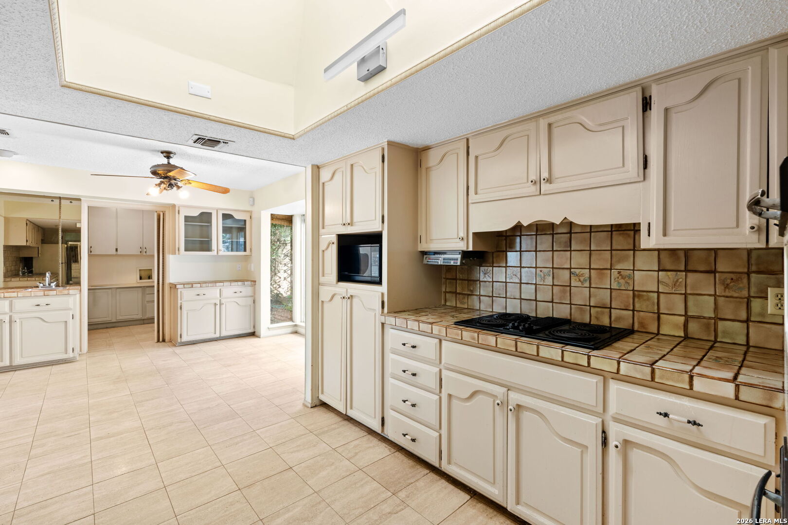 11403 Whisper Breeze st