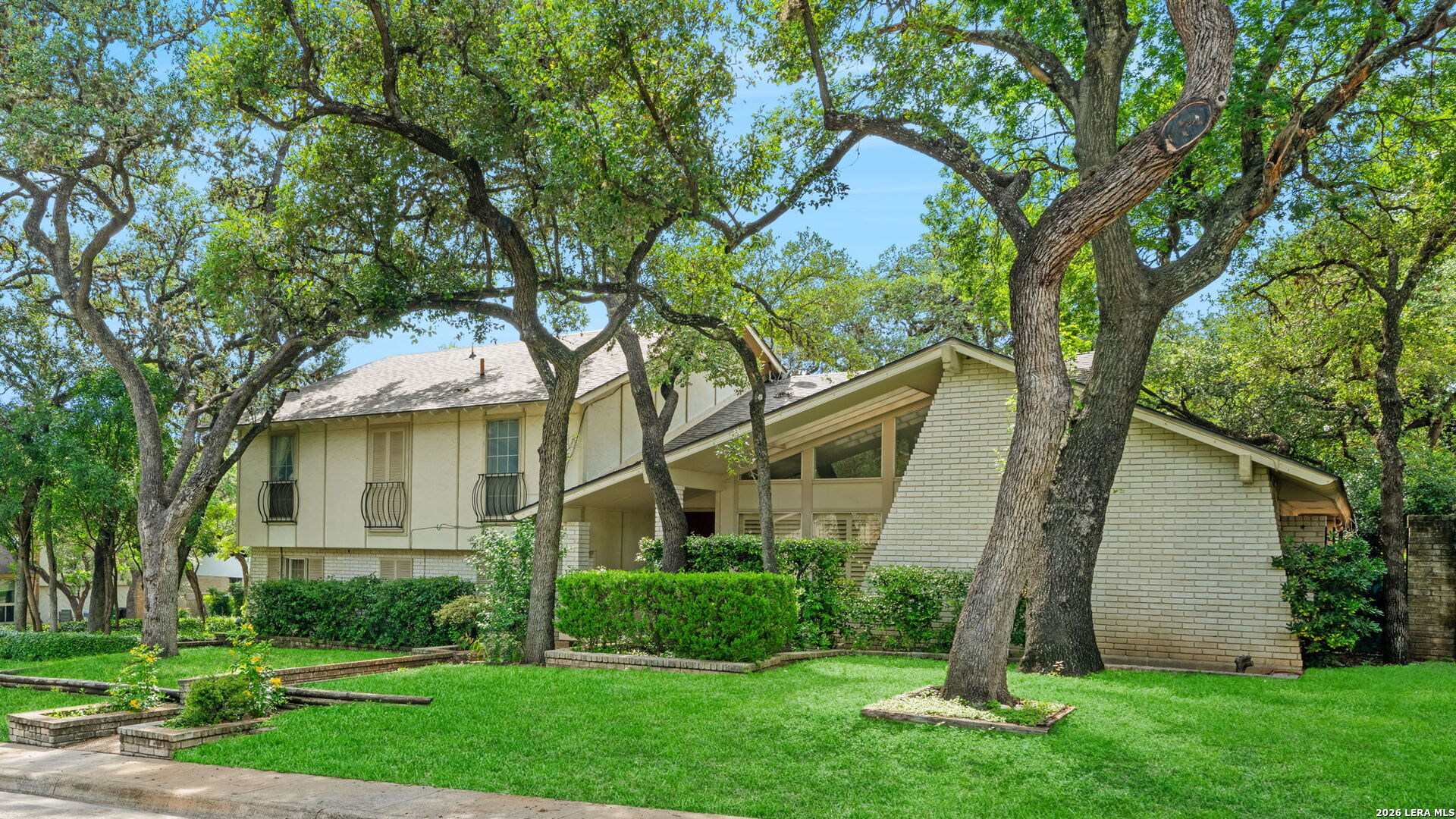 11403 Whisper Breeze st