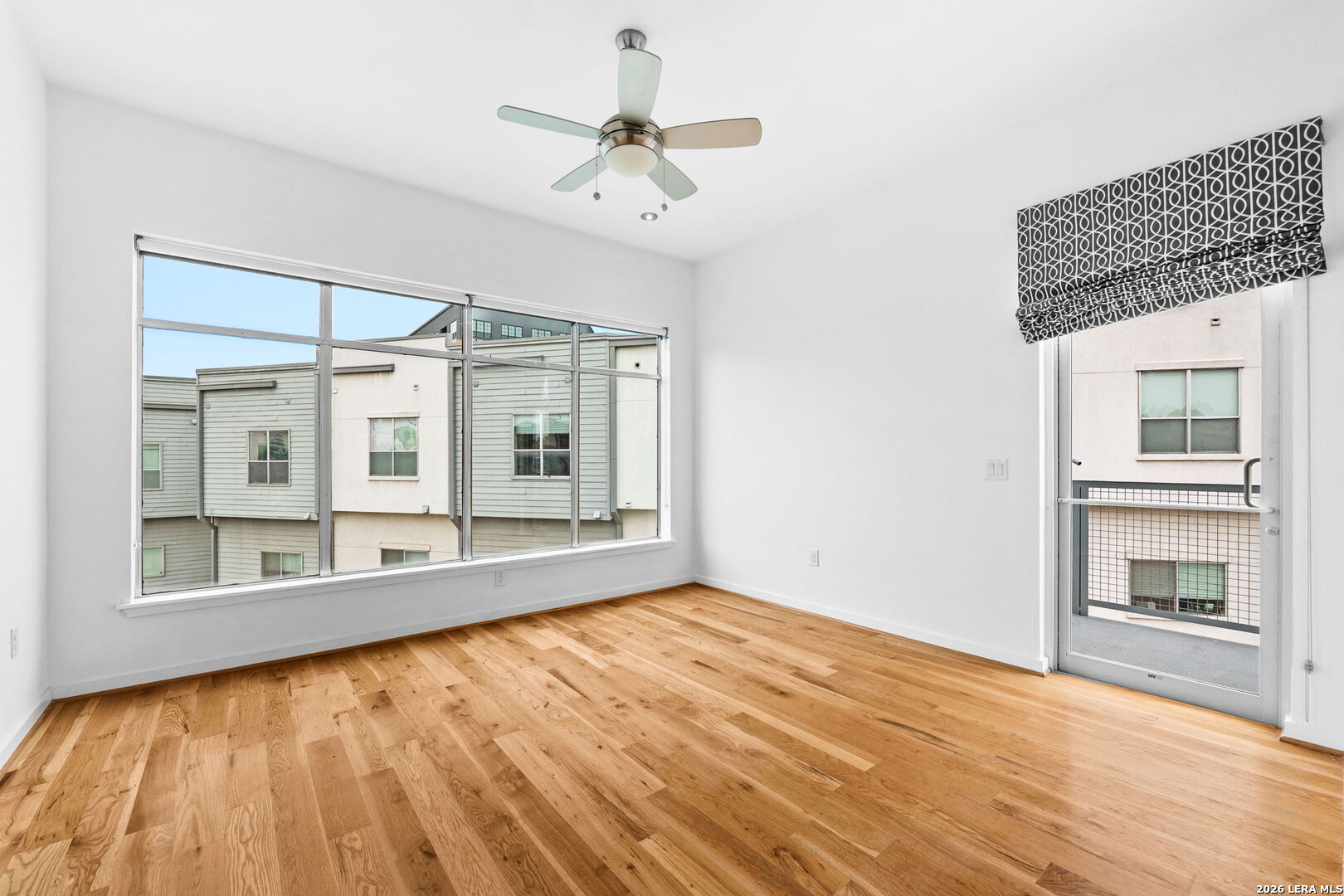 1120 E Quincy
