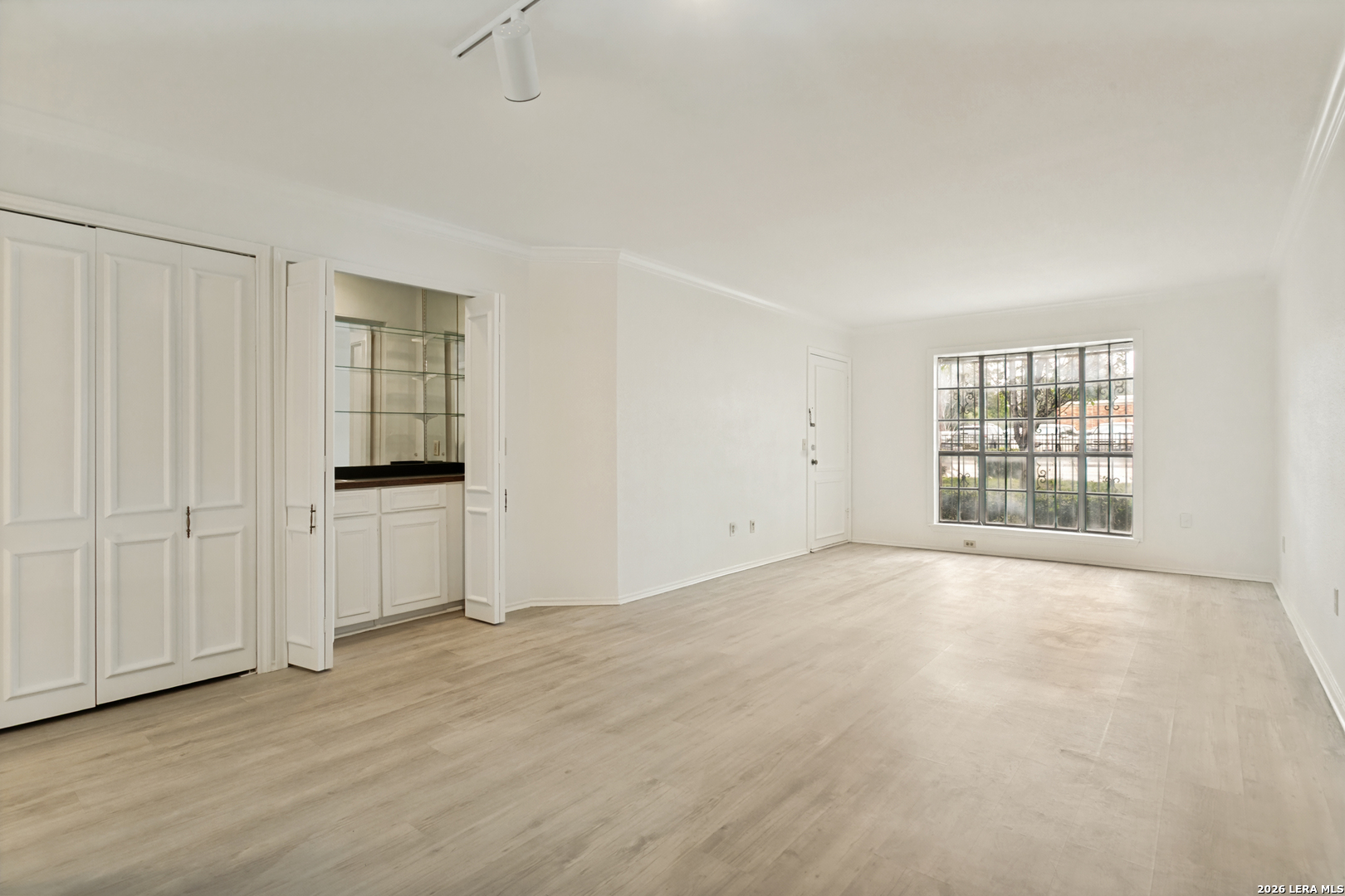 7815 Broadway 105