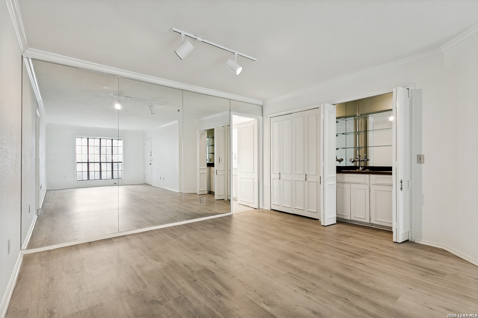 7815 Broadway 105