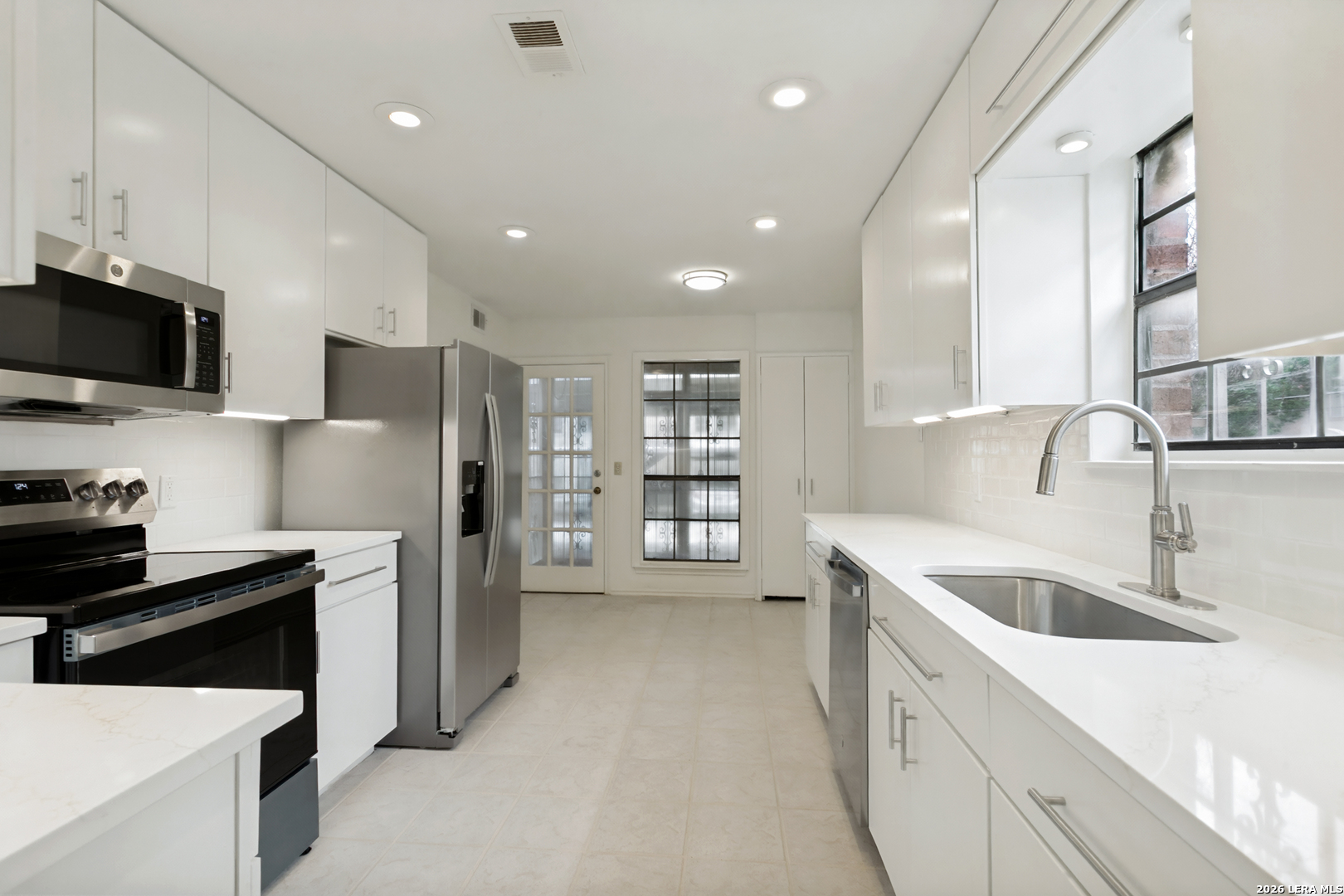 7815 Broadway 105