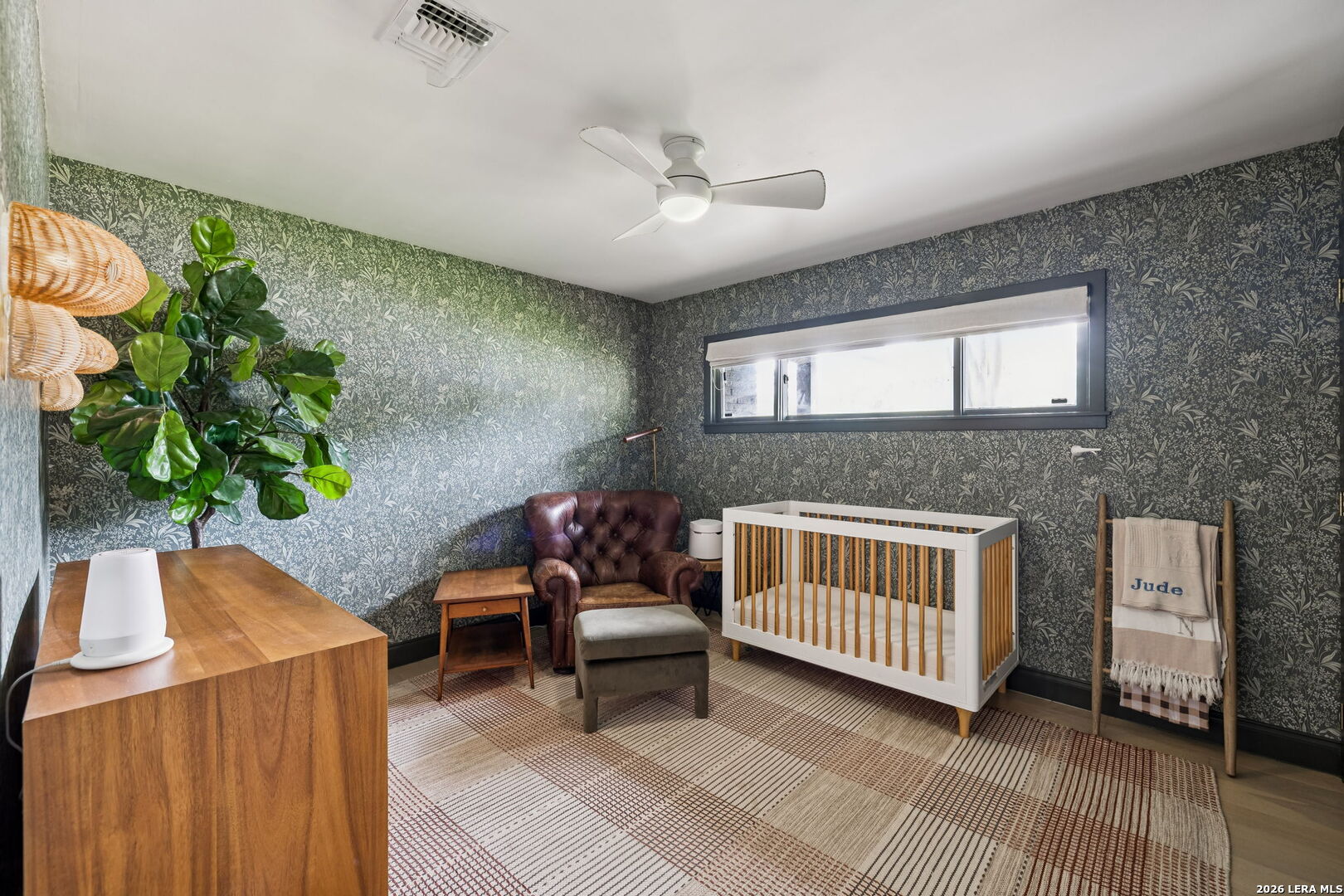 210 WOODCREST DR