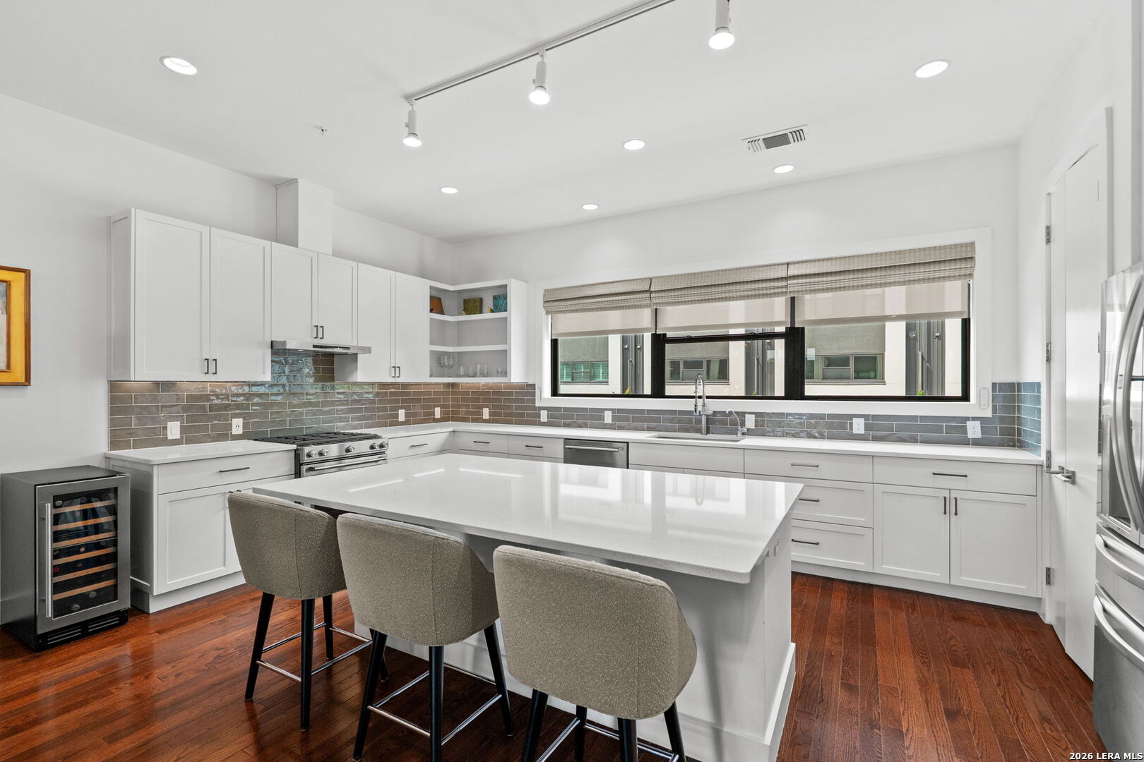 318 W Grayson 203