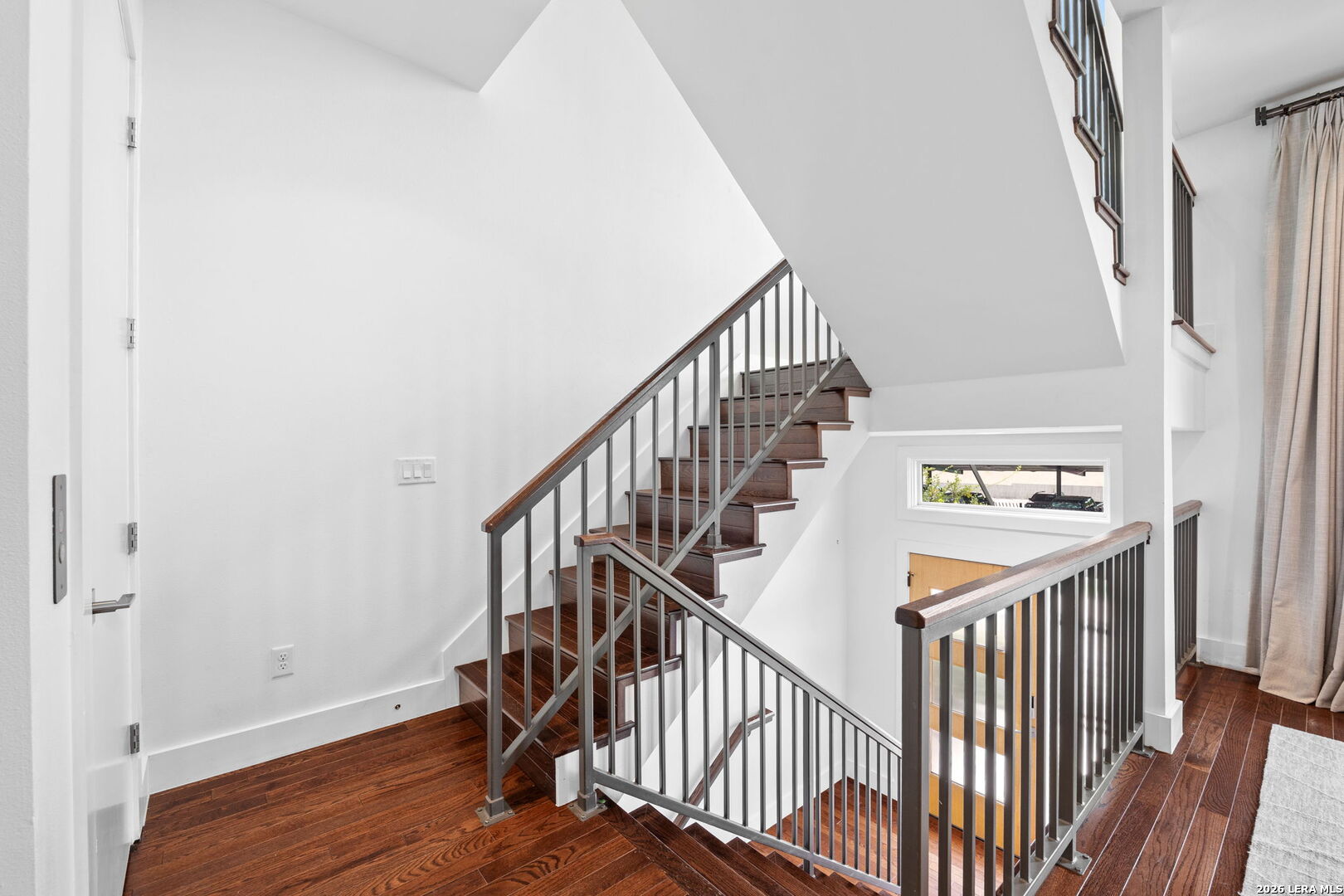 318 W Grayson 203