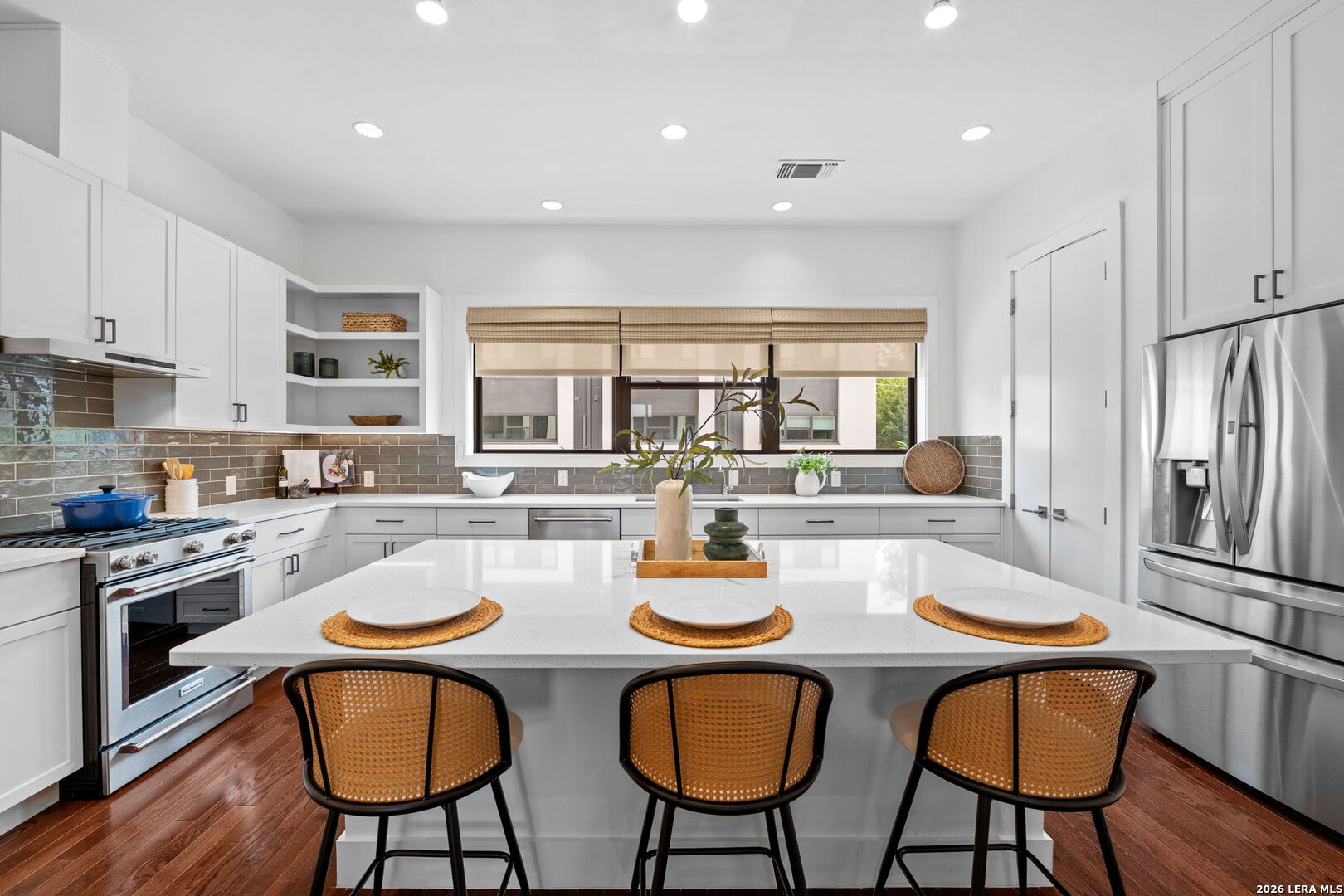 318 W Grayson 203