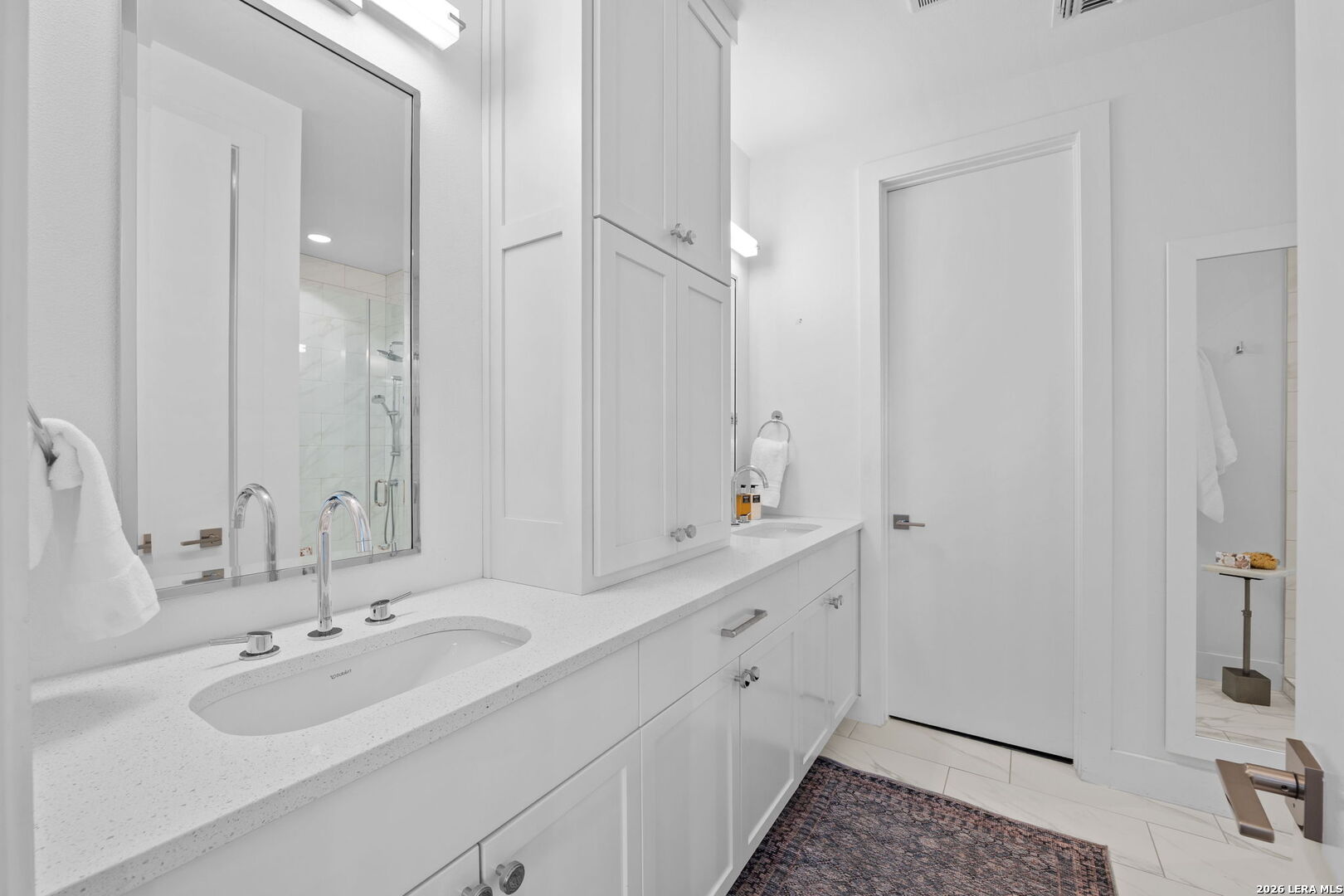 318 W Grayson 203
