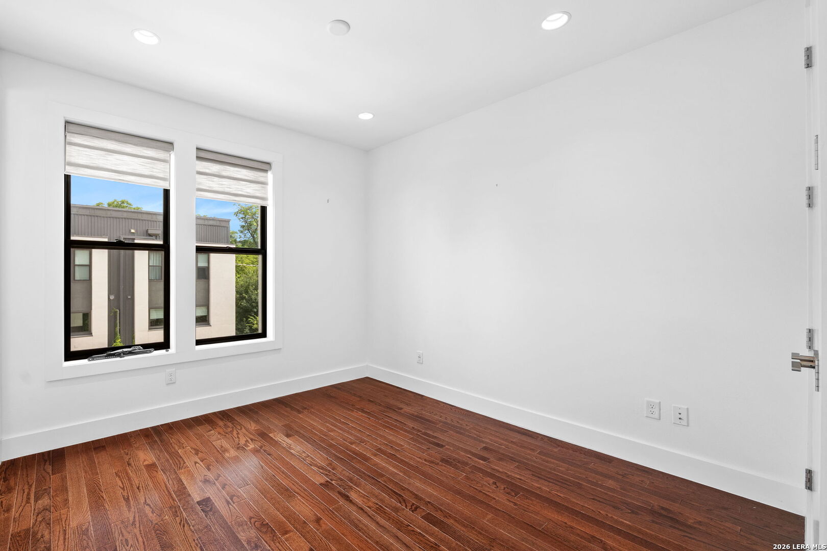 318 W Grayson 203
