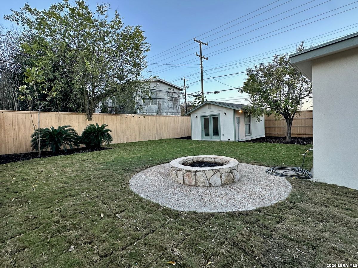 102 LUTHER DR