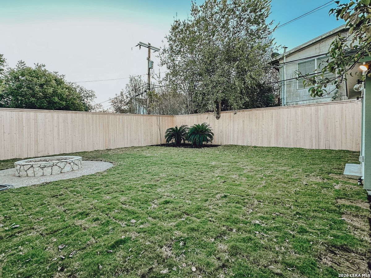 102 LUTHER DR