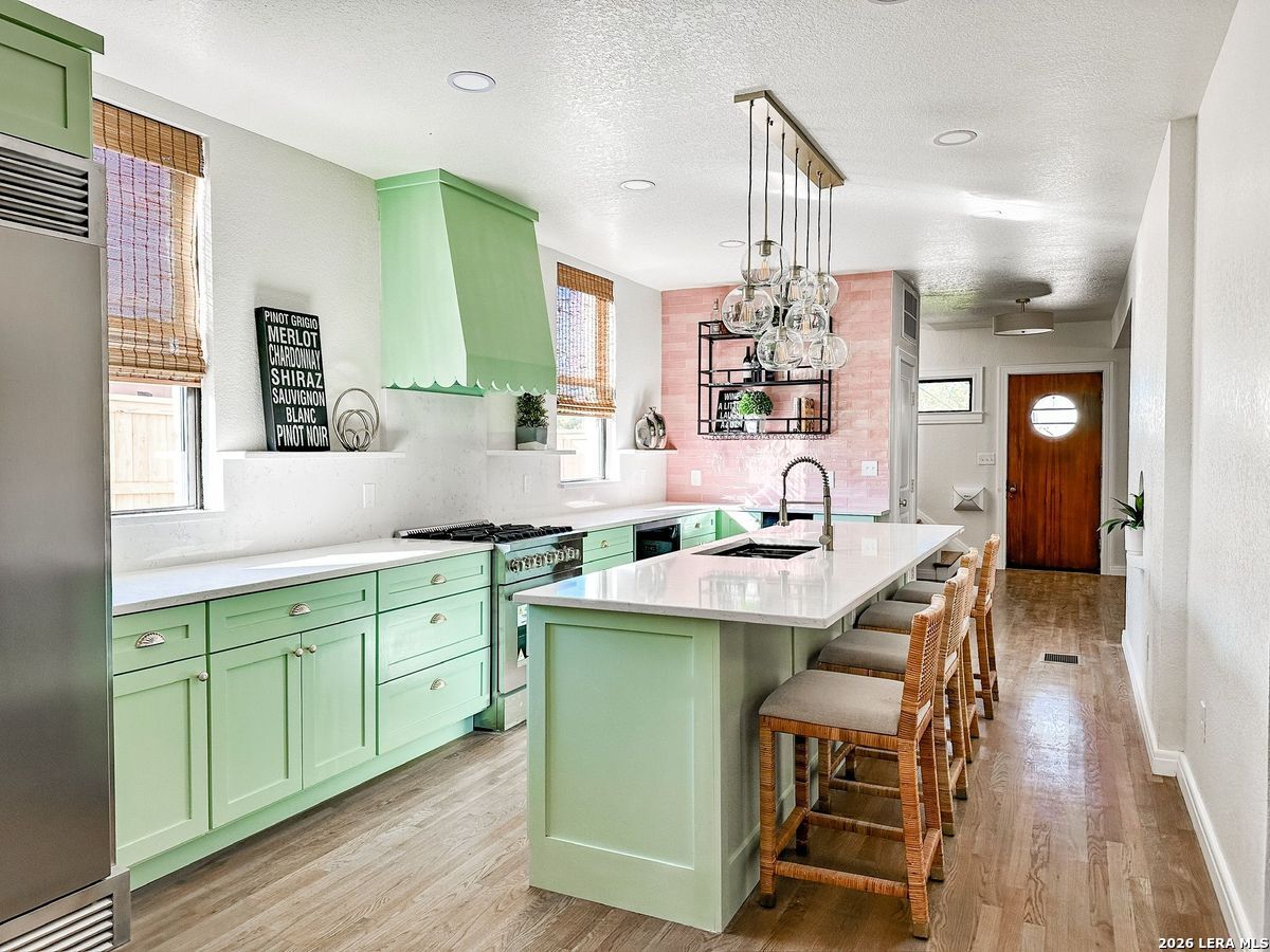 102 LUTHER DR