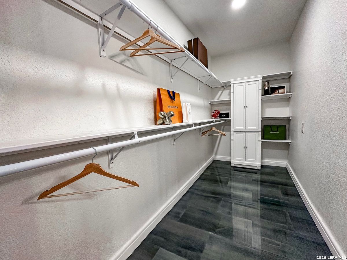 102 LUTHER DR