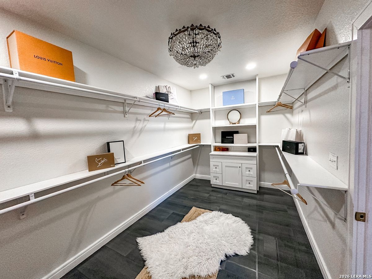 102 LUTHER DR