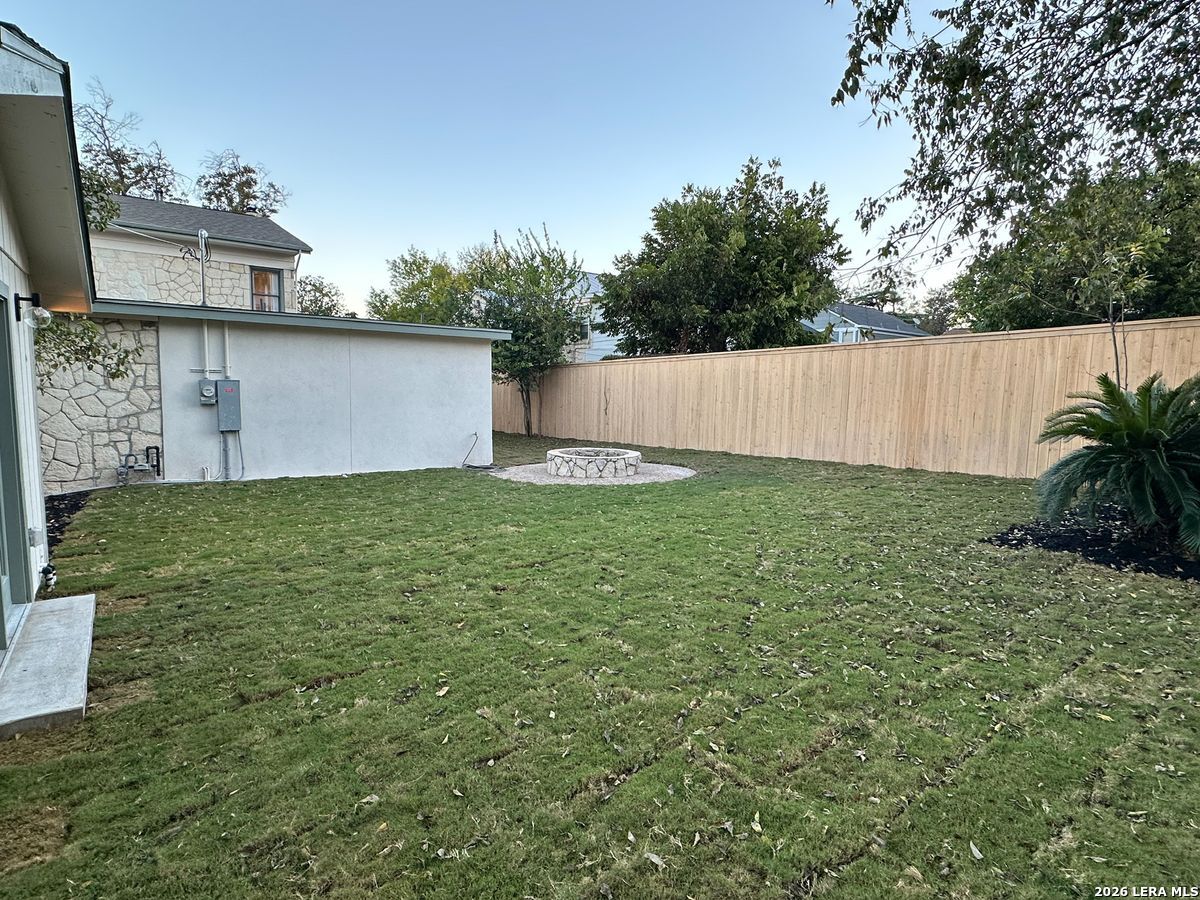 102 LUTHER DR