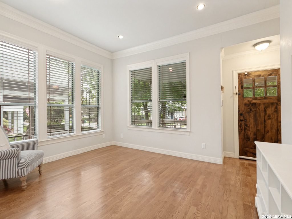127 MONTCLAIR ST