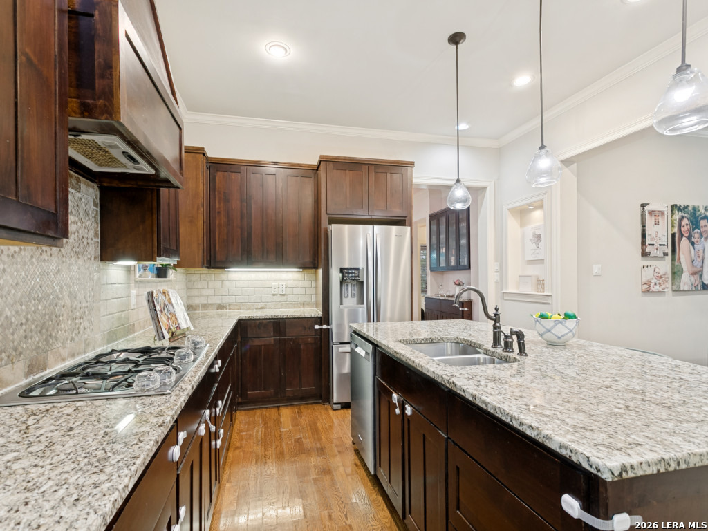 127 MONTCLAIR ST