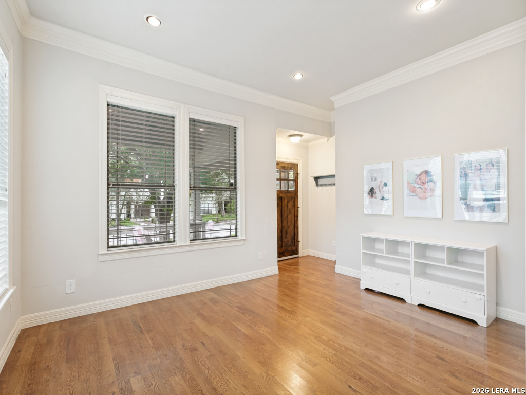 127 MONTCLAIR ST