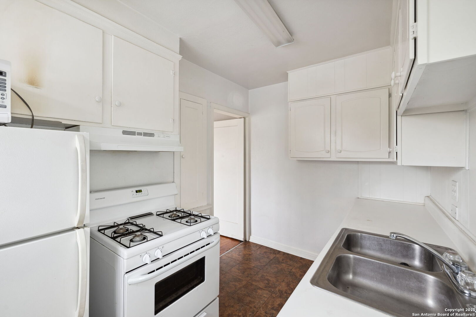 515 E Olmos Dr 4