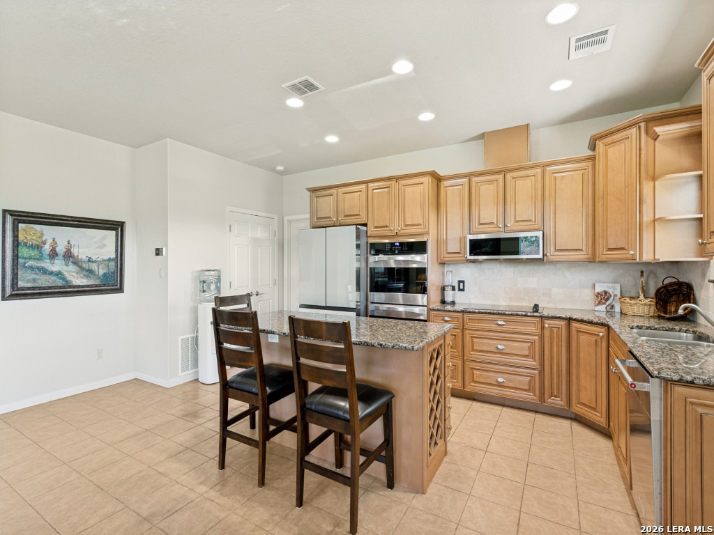 2881 Aviation Loop