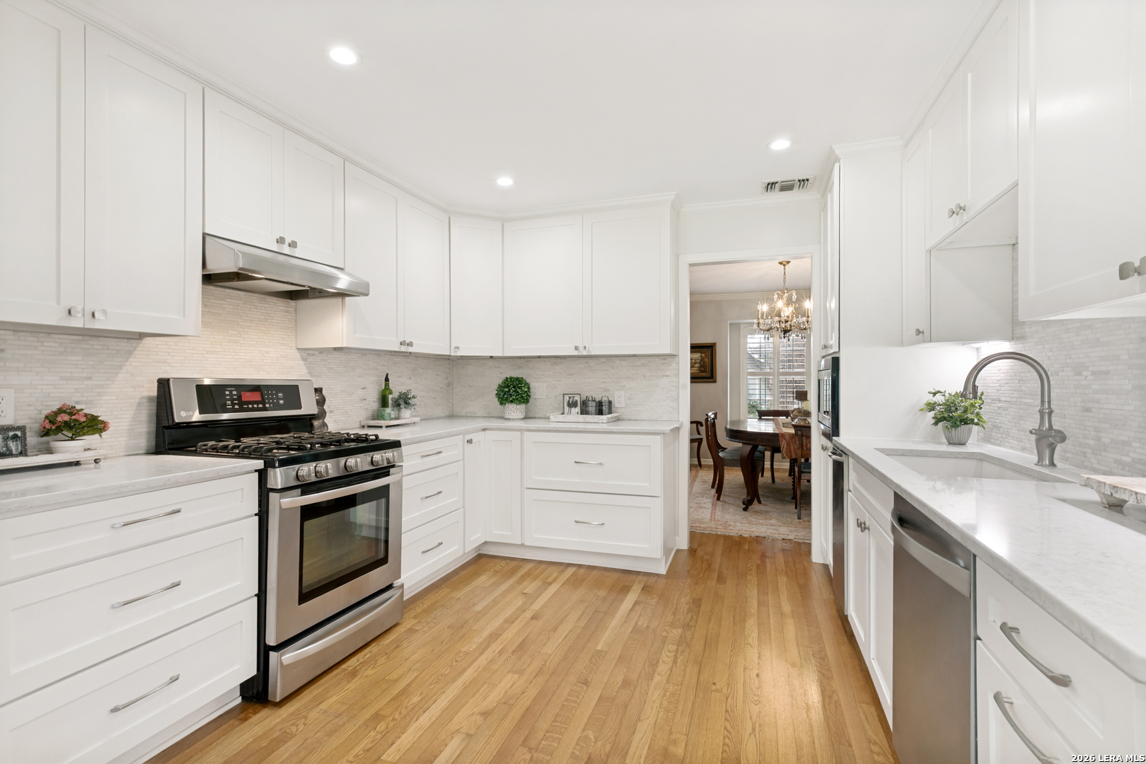 2219 Woodmen