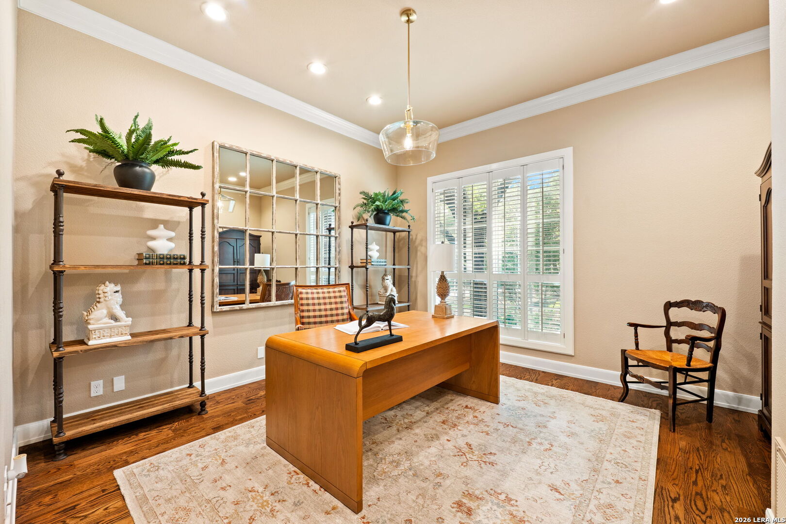 2 CHATSWORTH WAY