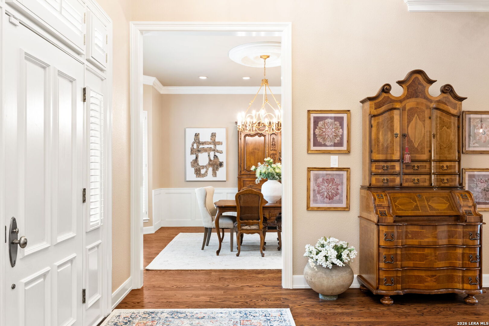 2 CHATSWORTH WAY