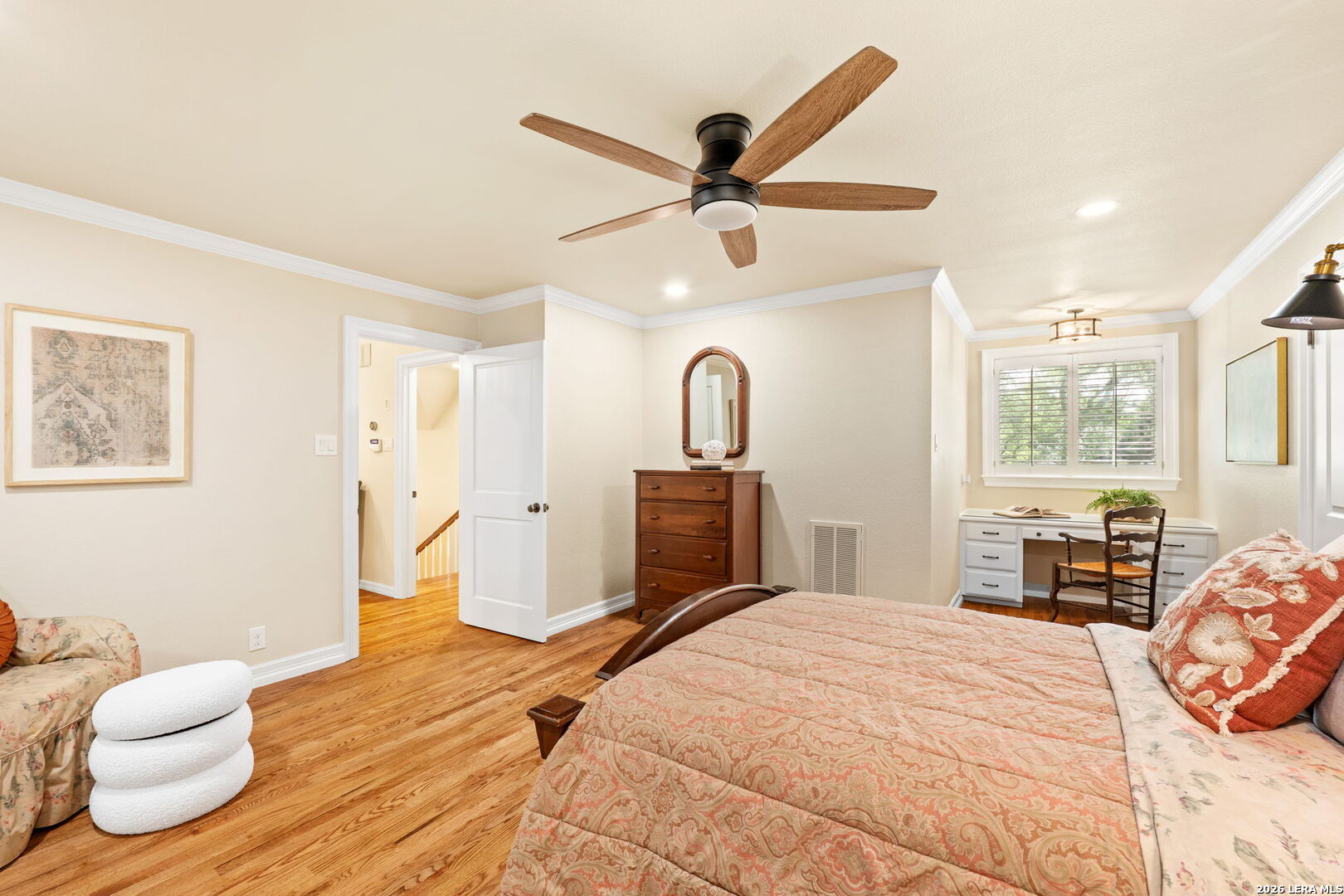 2 CHATSWORTH WAY