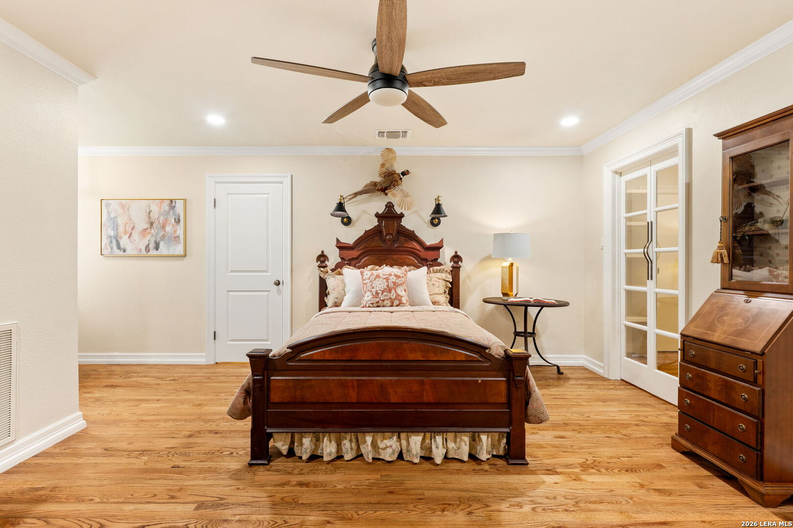 2 CHATSWORTH WAY