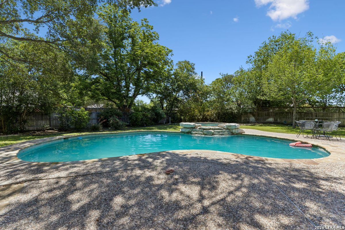 7602 VINEWOOD CT
