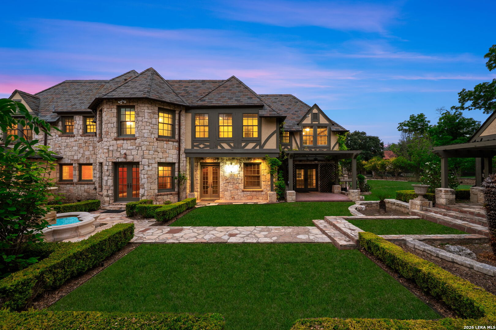 604 E Olmos