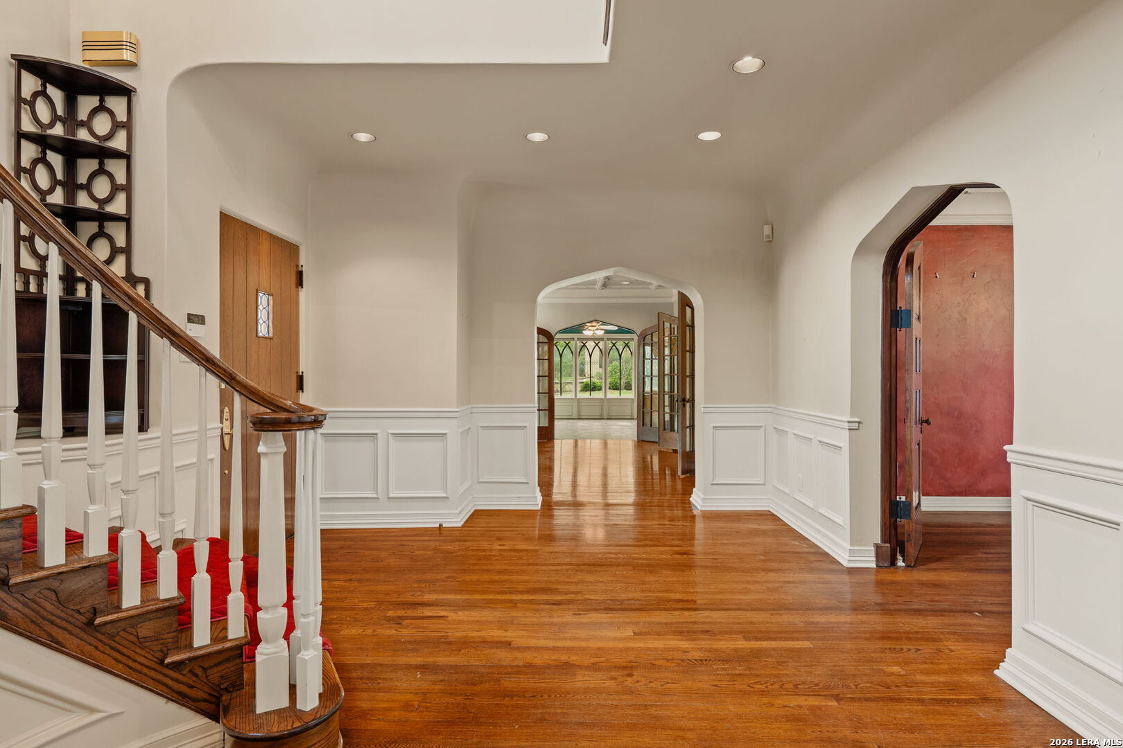 604 E Olmos