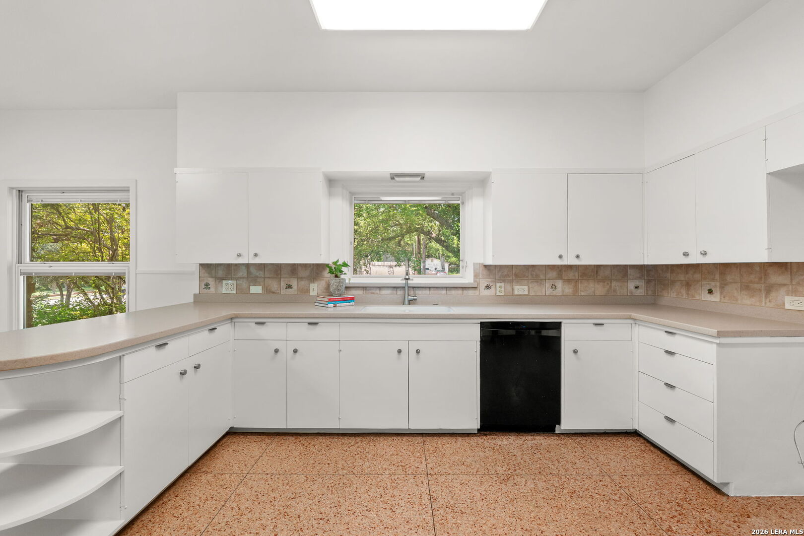 334 W Lynwood