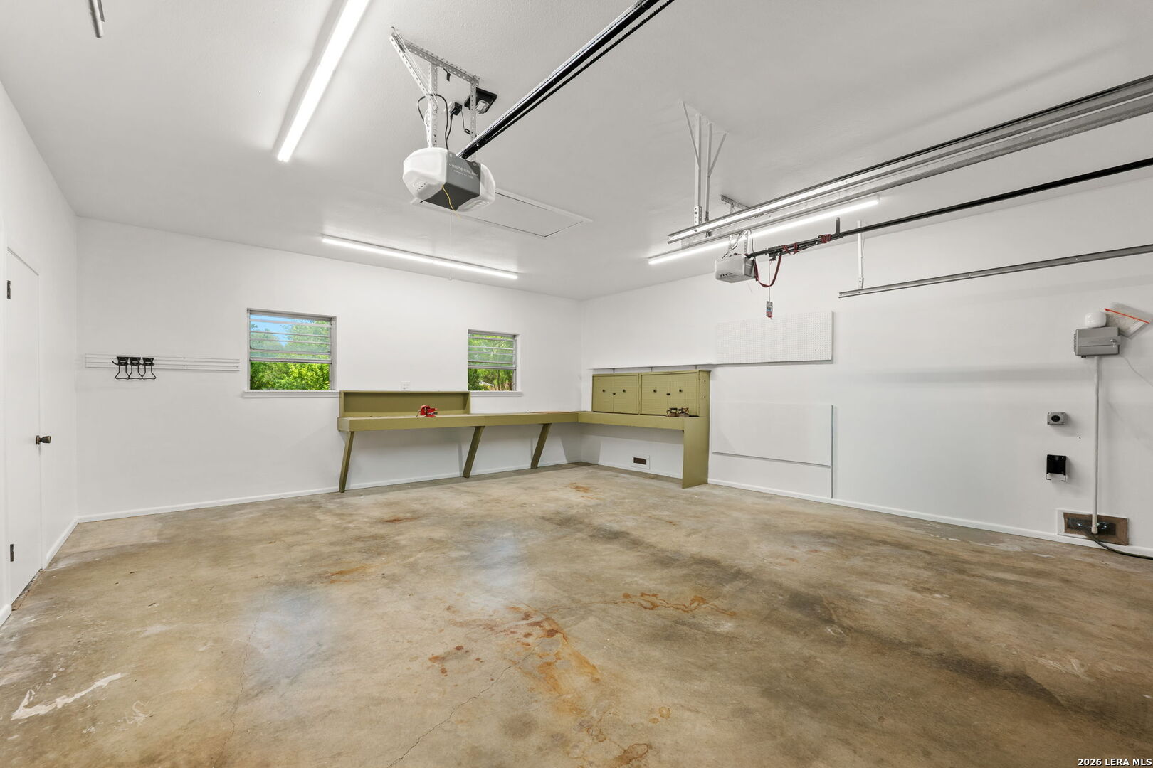 334 W Lynwood