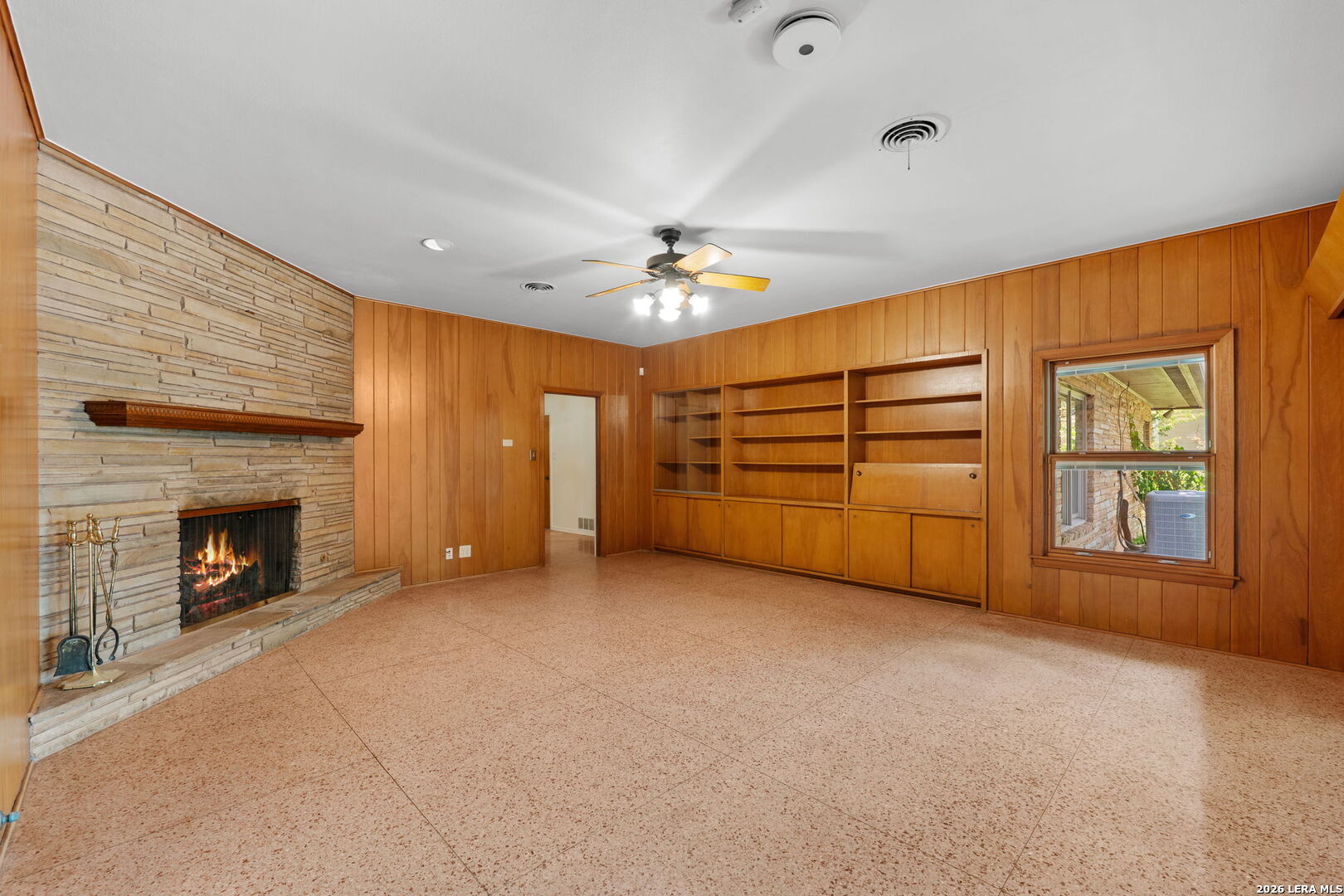 334 W Lynwood