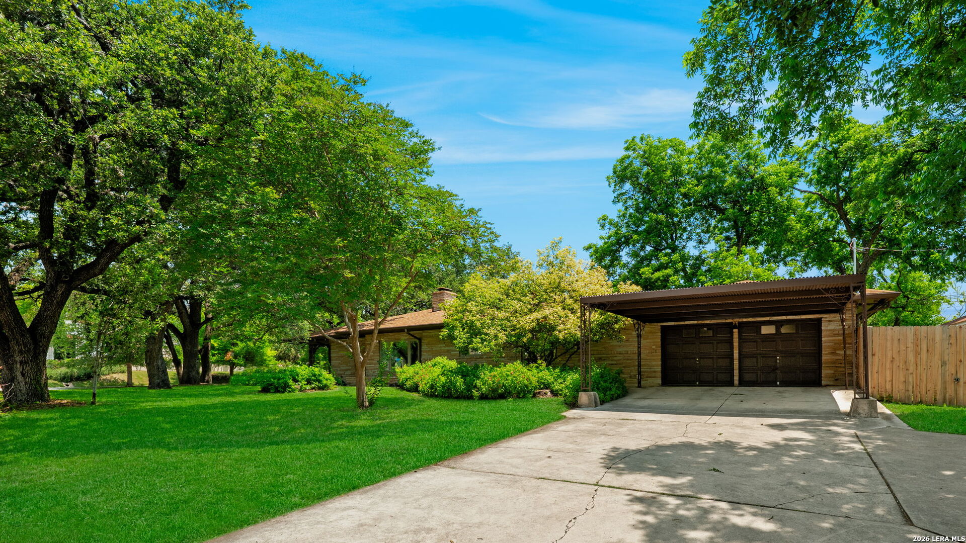 334 W Lynwood