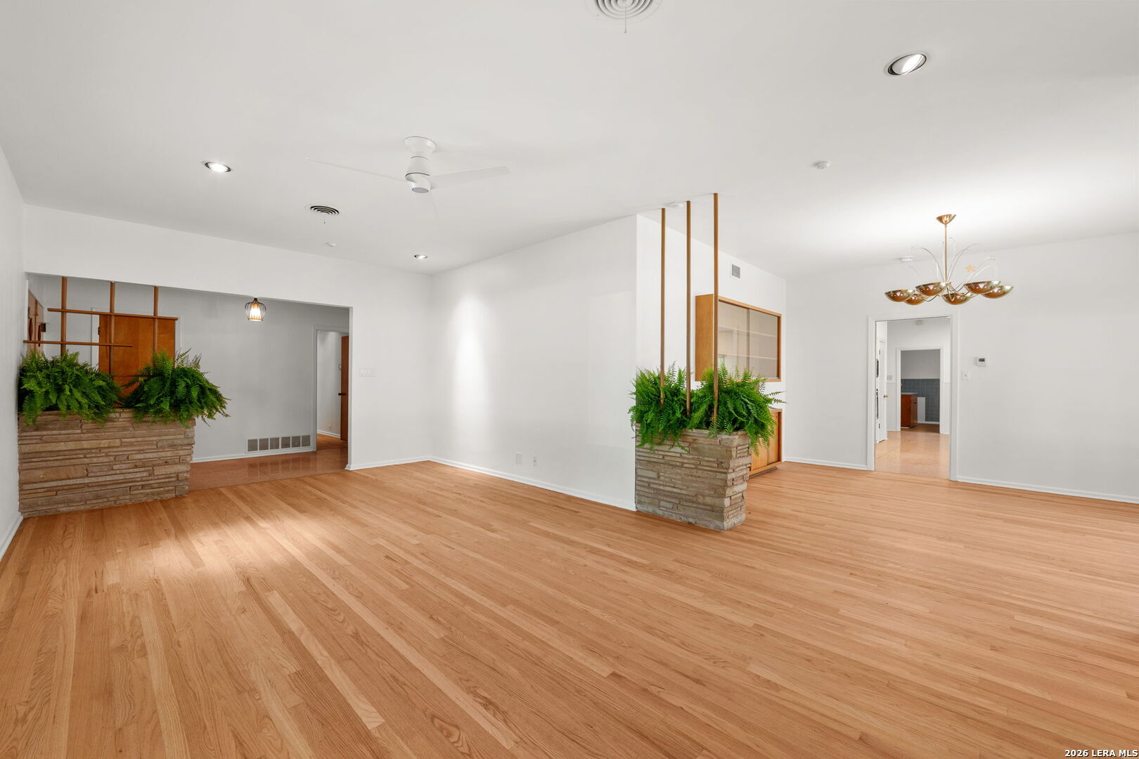 334 W Lynwood