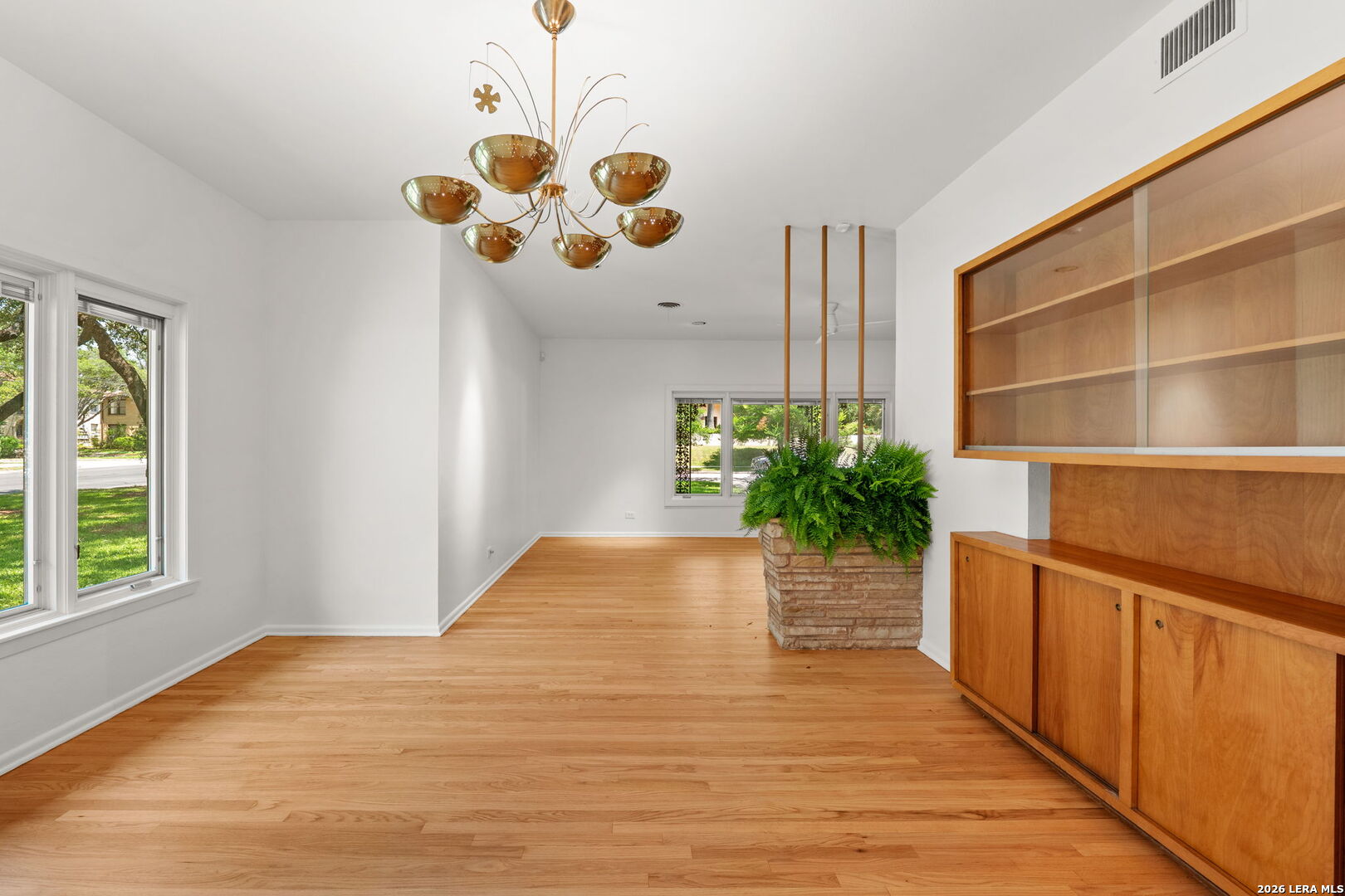 334 W Lynwood