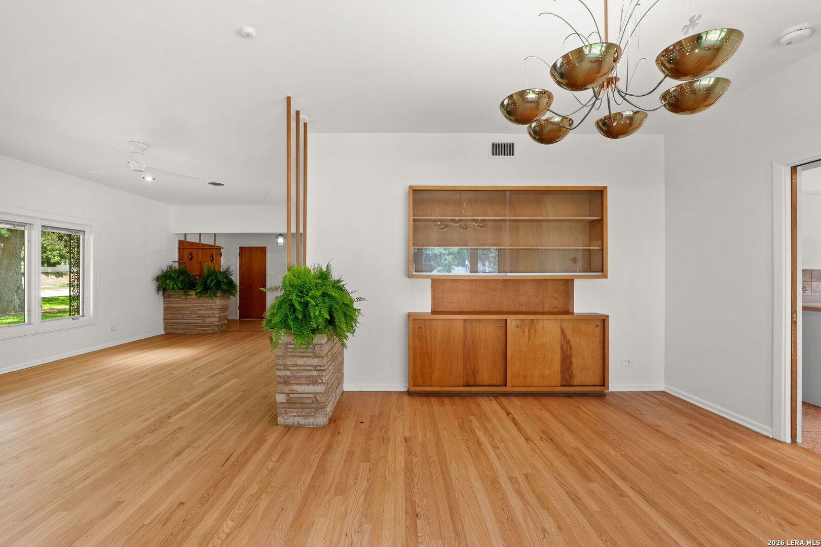 334 W Lynwood
